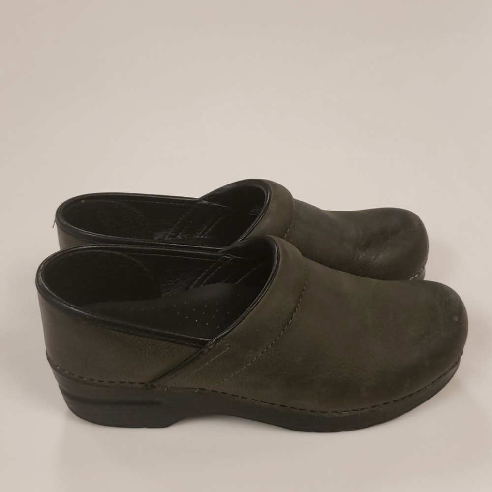 Dansko clogs size 39
